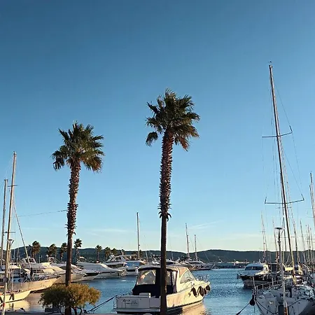 Villa Ca000-194 Maison 4 Pieces 7 Personnes A Sur Cavalaire-sur-Mer